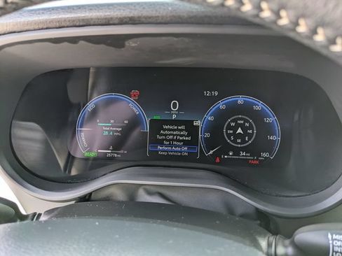 Used 2025 Toyota Sienna XSE w/ XSE Plus Package FWD image 37