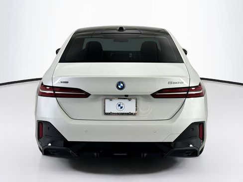 Used 2026 BMW 550e xDrive w/ Premium Package AWD/4WD image 6