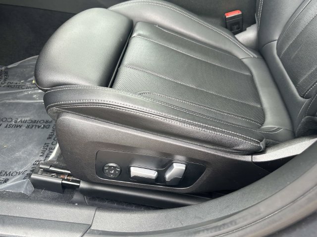 Used 2022 BMW 330i xDrive Sedan w/ Driving Assistance Package AWD/4WD image 26