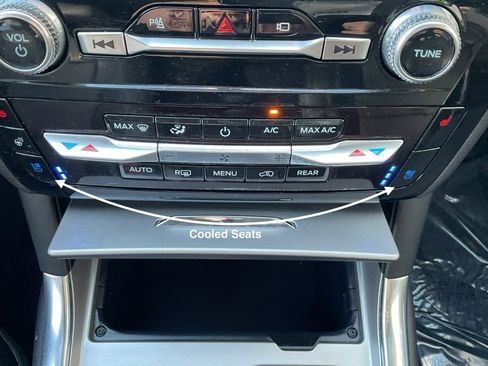 Used 2023 Ford Explorer Limited w/ Equipment Group 301A image 16