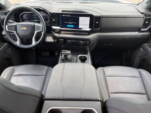 Used 2025 Chevrolet Silverado 1500 LTZ AWD/4WD image 15
