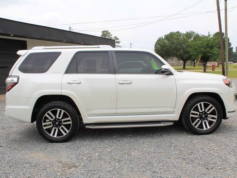 Used 2018 Toyota 4Runner Limited RWD image 9
