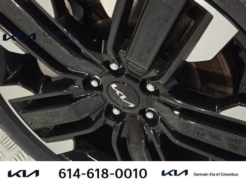 Used 2025 Kia Telluride SX FWD image 13