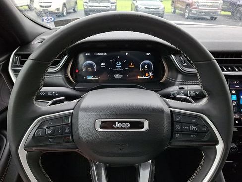 Used 2023 Jeep Grand Cherokee L Laredo AWD/4WD image 20