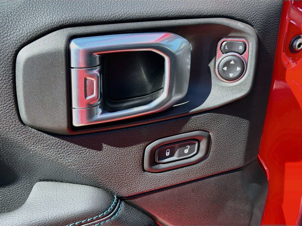 Used 2021 Jeep Wrangler Unlimited Rubicon 4xe w/ Cold Weather Group AWD/4WD image 20