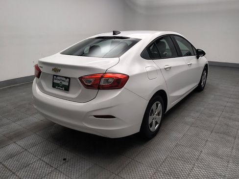 Used 2017 Chevrolet Cruze LS FWD image 9
