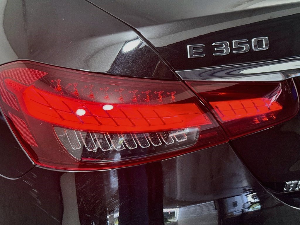 Used 2022 Mercedes-Benz E 350 Sedan w/ Driver Assistance Package image 34