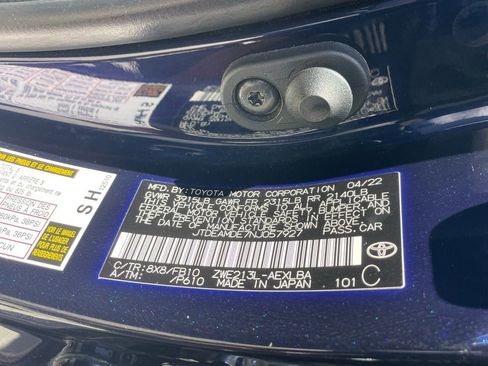 Used 2022 Toyota Corolla LE w/ Carpet Mat Package (TMS) FWD image 12