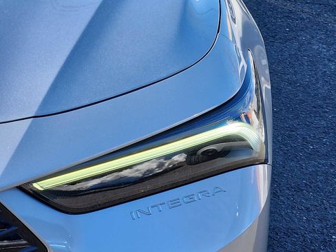 Used 2023 Acura Integra image 9