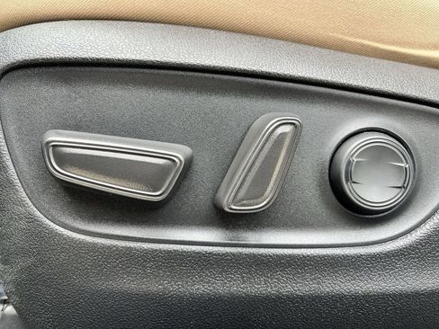 Used 2023 Toyota RAV4 XLE FWD image 22