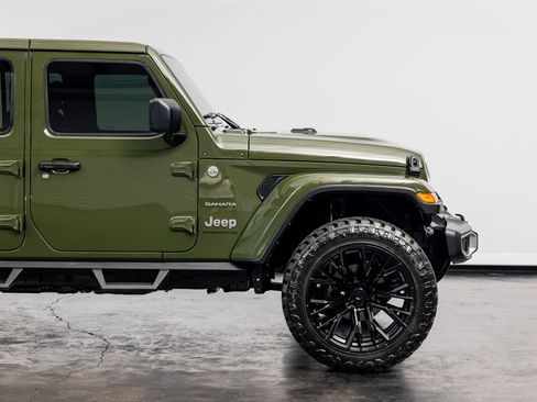 Used 2024 Jeep Wrangler Unlimited Sahara AWD/4WD image 22