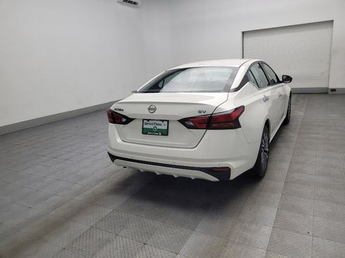 Used 2024 Nissan Altima 2.5 SV image 9