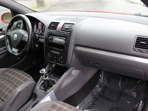 Used 2009 Volkswagen GTI 2-Door image 15