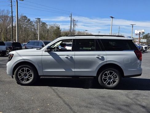 New 2026 Ford Expedition Active image 5