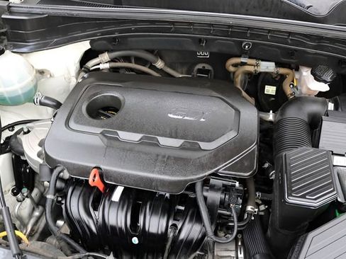 Used 2020 Kia Sportage LX image 10