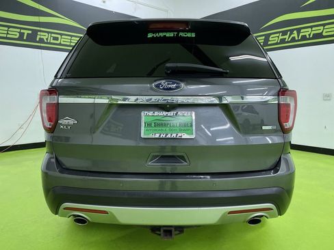 Used 2016 Ford Explorer XLT image 8