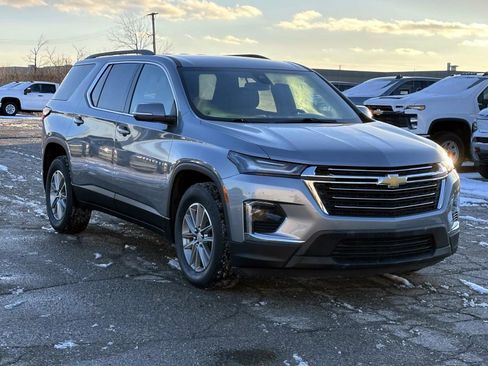 Certified 2023 Chevrolet Traverse LT image 6