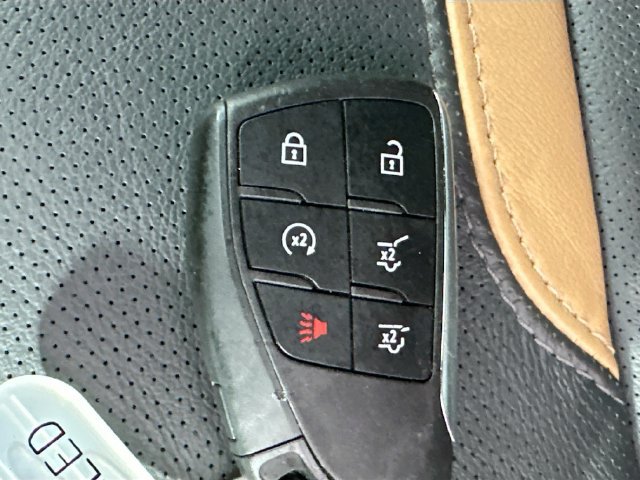 Used 2024 GMC Yukon AT4 AWD/4WD image 17