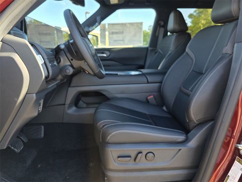 New 2026 Nissan Armada SL w/ Captain's Chari Seat Package image 11