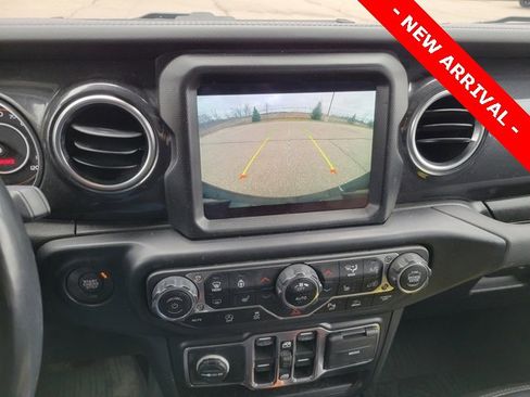 Used 2022 Jeep Wrangler Unlimited Sahara image 10
