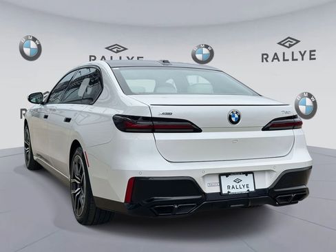 Certified 2025 BMW 760i xDrive 760i xDrive w/ Premium Package image 6