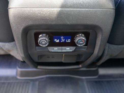 Used 2026 Chevrolet Traverse Z71 w/ Enhanced Driving Package AWD/4WD image 15