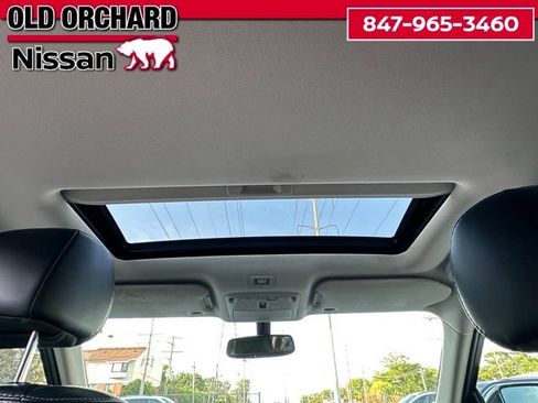 Used 2017 Nissan Pathfinder SL w/ SL Premium Package AWD/4WD image 13