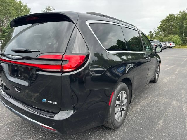 Used 2023 Chrysler Pacifica Touring-L FWD image 8
