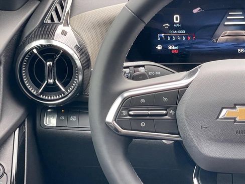 New 2026 Chevrolet Equinox LT w/ Convenience Package II image 13