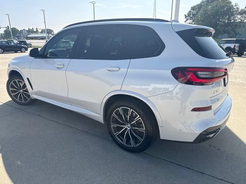 Used 2023 BMW X5 xDrive40i w/ M Sport Package AWD/4WD image 5