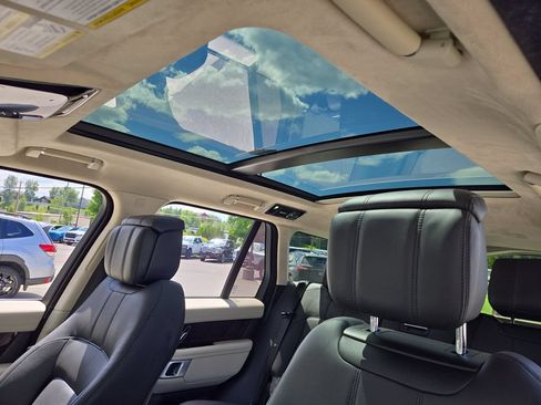 Used 2018 Land Rover Range Rover Supercharged AWD/4WD image 27