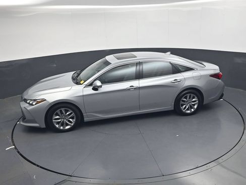 Used 2022 Toyota Avalon XLE w/ Moonroof Package FWD image 24