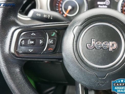 Used 2018 Jeep Wrangler Sport AWD/4WD image 34