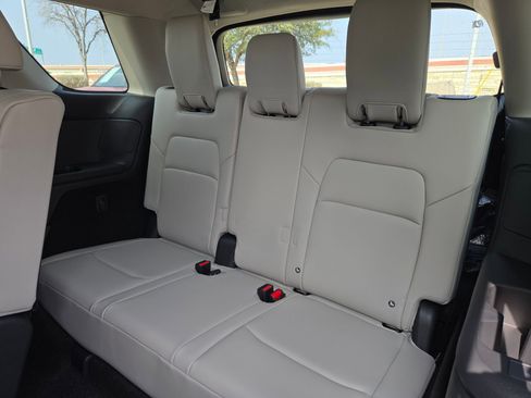 New 2026 Nissan Pathfinder SL FWD image 19