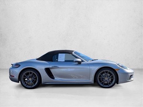 Used 2024 Porsche 718 Boxster RWD image 4