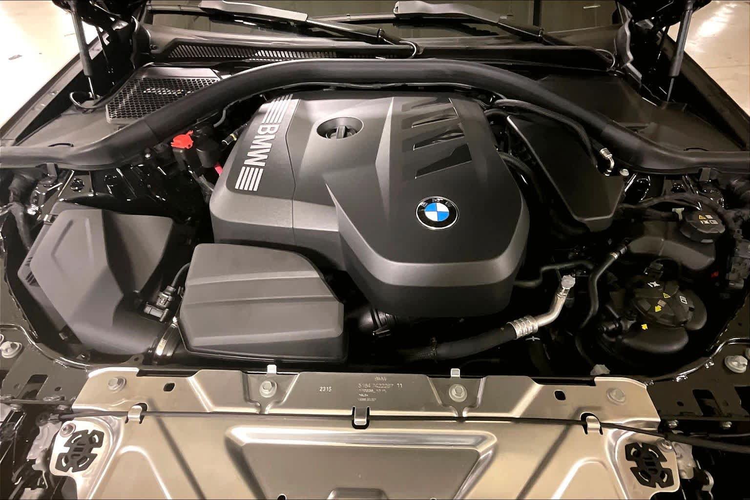 Used 2026 BMW 330i Sedan w/ M Sport Package RWD image 16