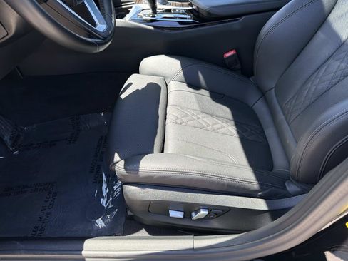 Used 2023 BMW 530i w/ Convenience Package RWD image 13