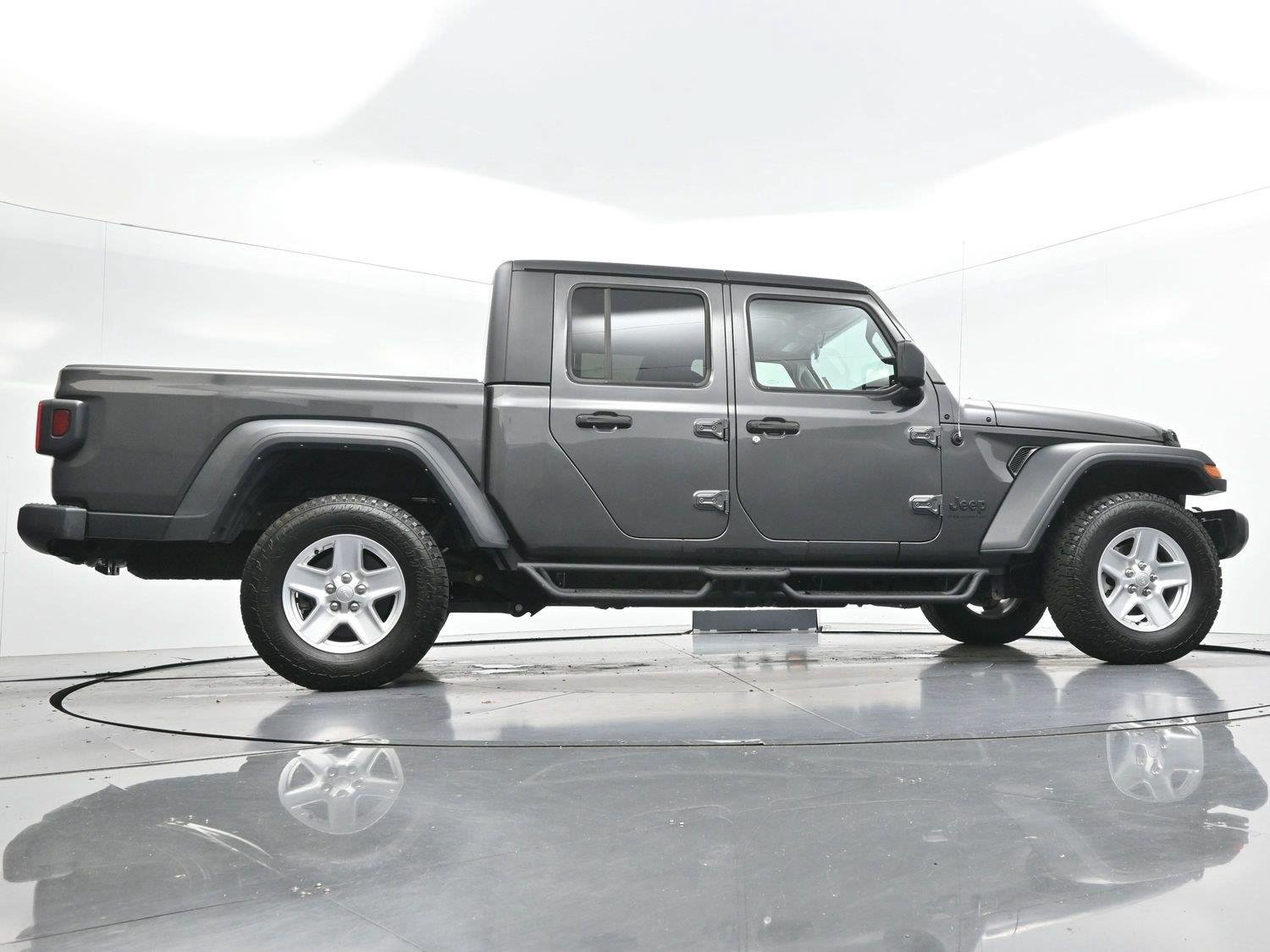 Used 2023 Jeep Gladiator Sport AWD/4WD image 46