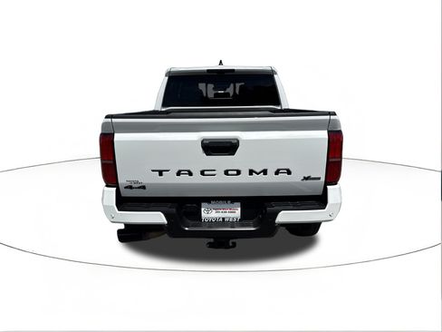 Used 2024 Toyota Tacoma TRD Sport w/ TRD Sport Premium Package AWD/4WD image 4