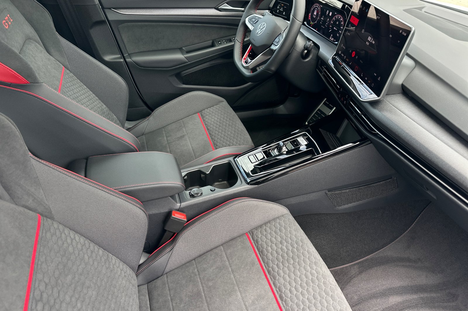 New 2026 Volkswagen GTI SE FWD image 14