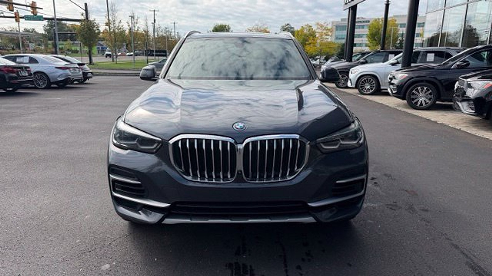 Used 2022 BMW X5 xDrive45e AWD/4WD image 2