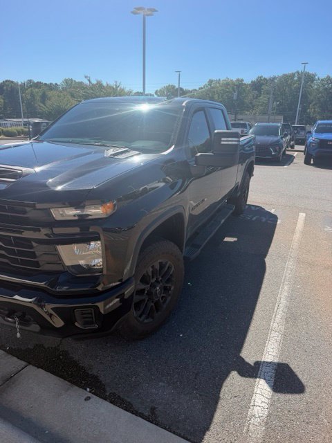Used 2026 Chevrolet Silverado 2500 Custom AWD/4WD image 3