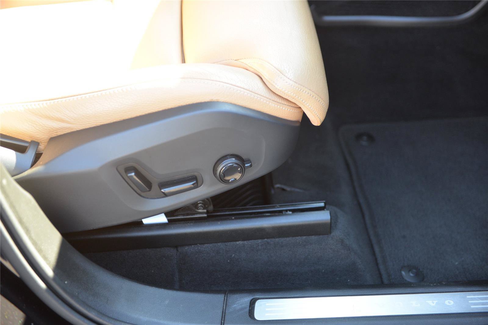 Used 2019 Volvo XC60 T5 Inscription AWD/4WD image 15