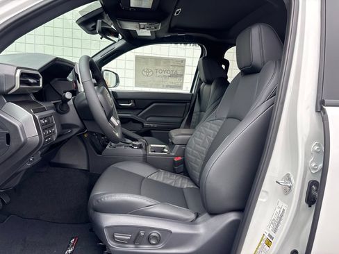 New 2026 Toyota Tacoma TRD Off-Road AWD/4WD image 4