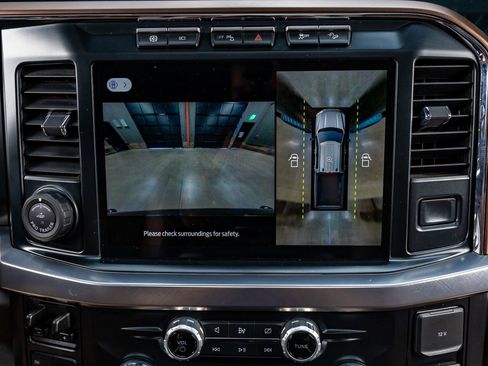 Used 2024 Ford F350 King Ranch w/ FX4 Off-Road Package image 25