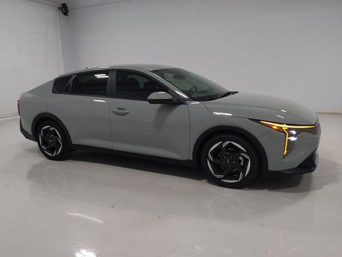 Used 2025 Kia K4 EX FWD image 11