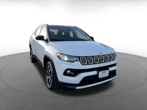 Used 2025 Jeep Compass Limited image 3