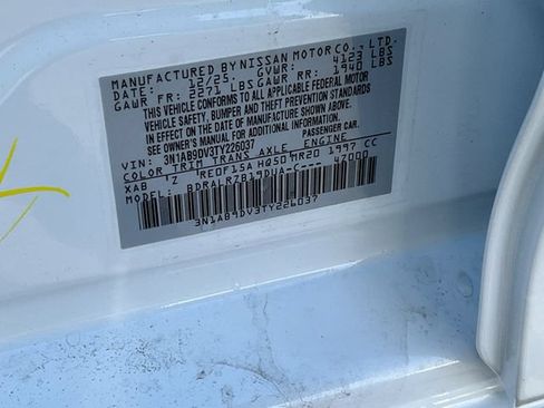 New 2026 Nissan Sentra SR w/ SR Premium Package FWD image 38