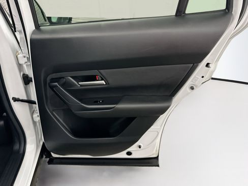 Used 2025 MAZDA CX-50 AWD 2.5 Hybrid w/ Premium Pkg image 33