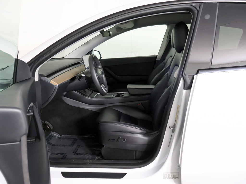 Used 2022 Tesla Model Y Long Range AWD/4WD image 30